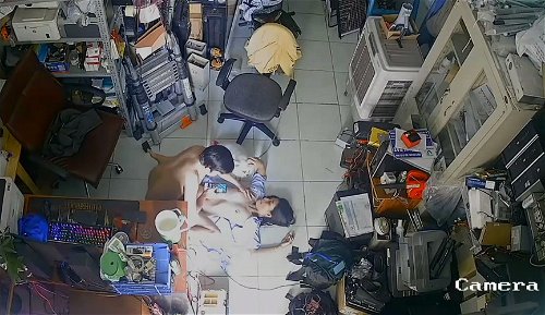 Hack camera vợ đồng Đồng Tháp làm tình trong cửa hàng điện lạnh – 1